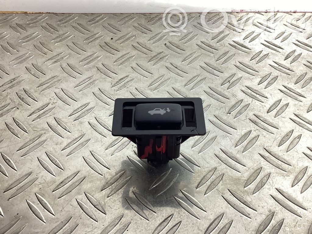 Lexus GS 250 350 300H 450H Tailgate opening switch 