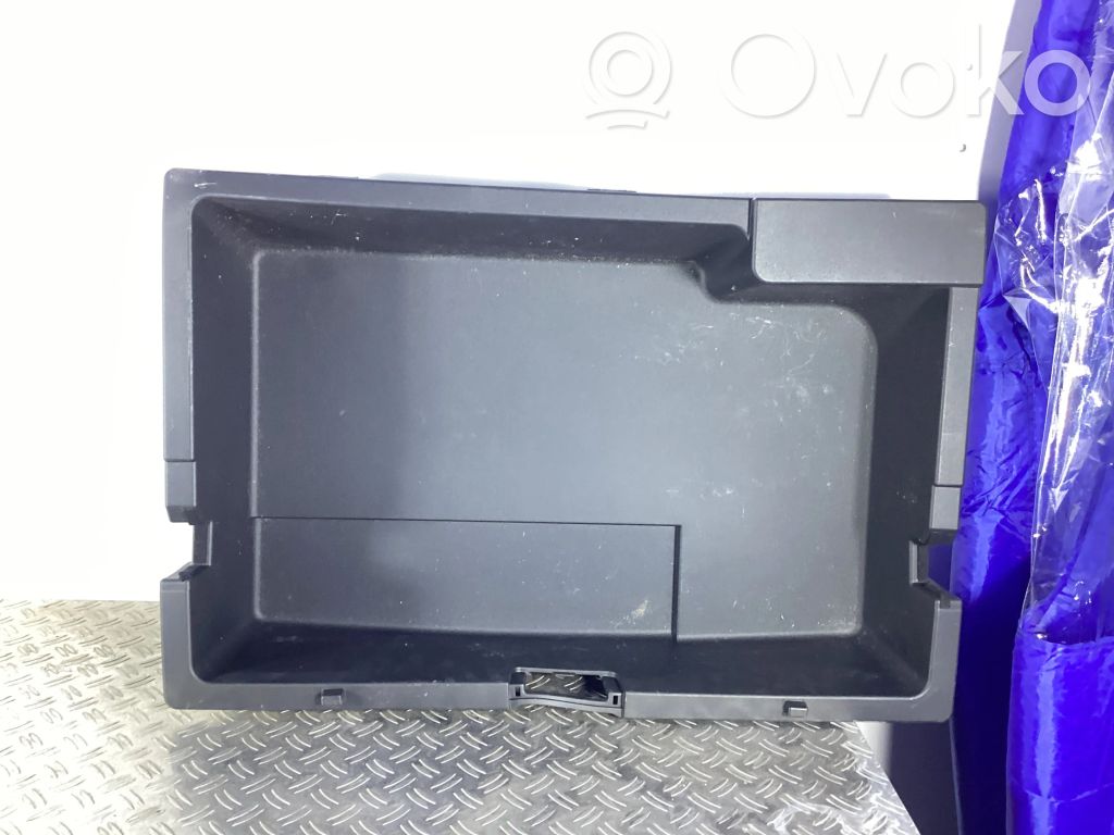 Lexus CT 200H Glove box in trunk 