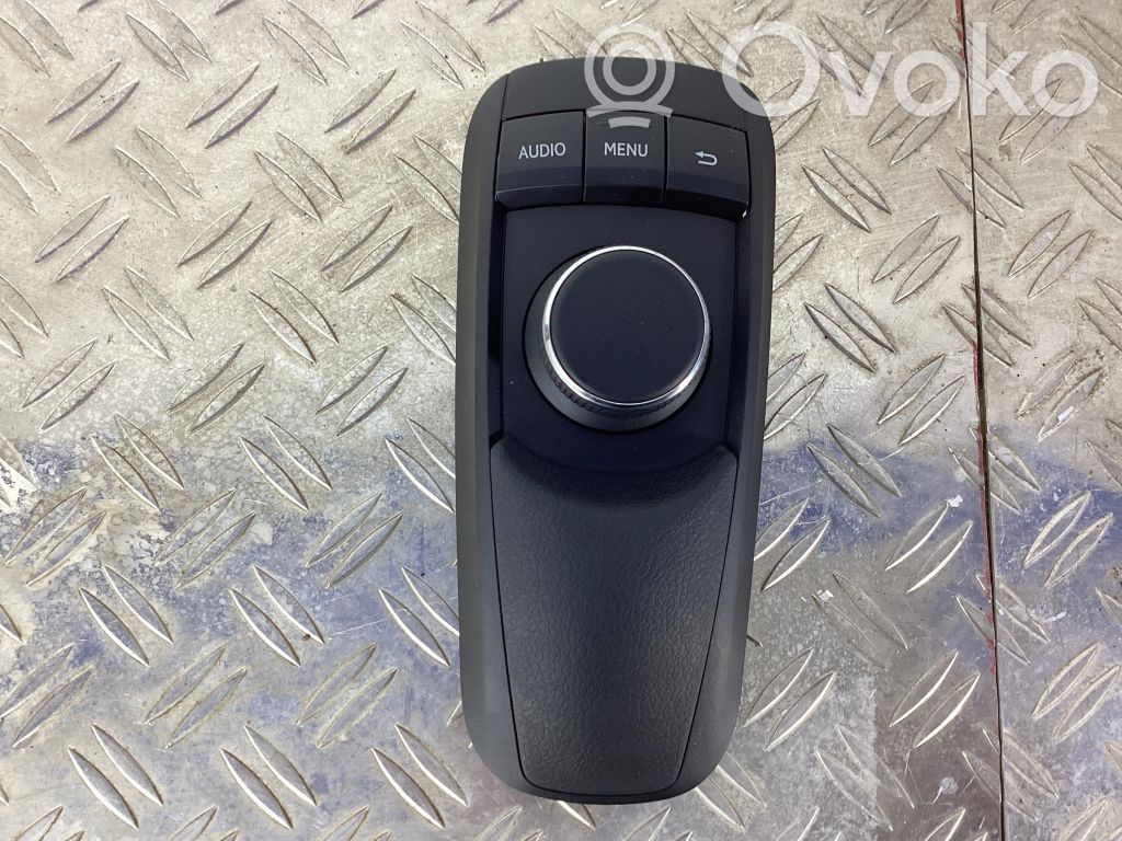 Lexus CT 200H Head unit multimedia control 