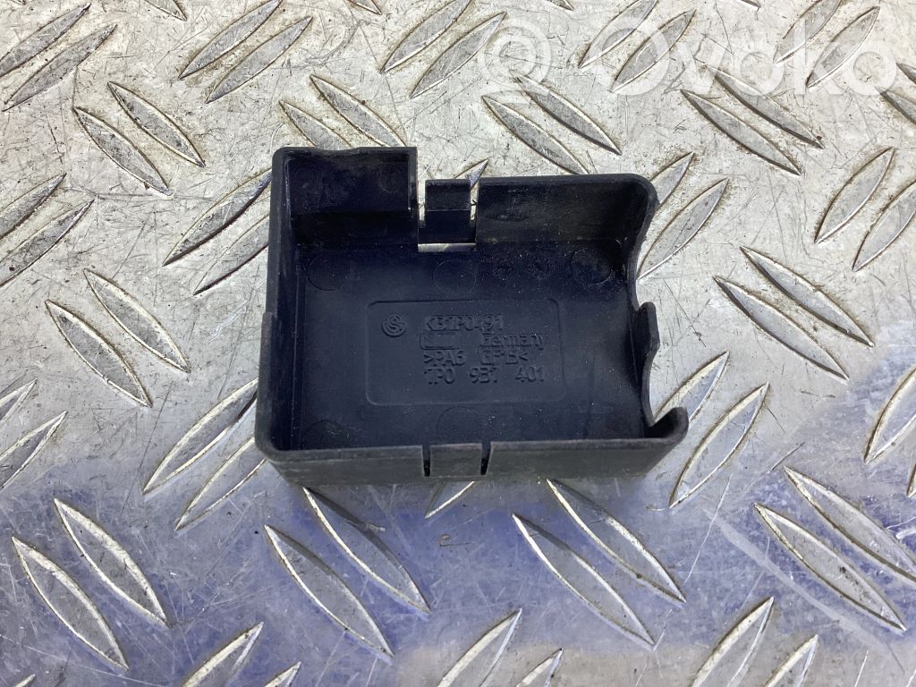 Porsche Cayenne (92A) Tapa/cubierta para la caja de la batería 