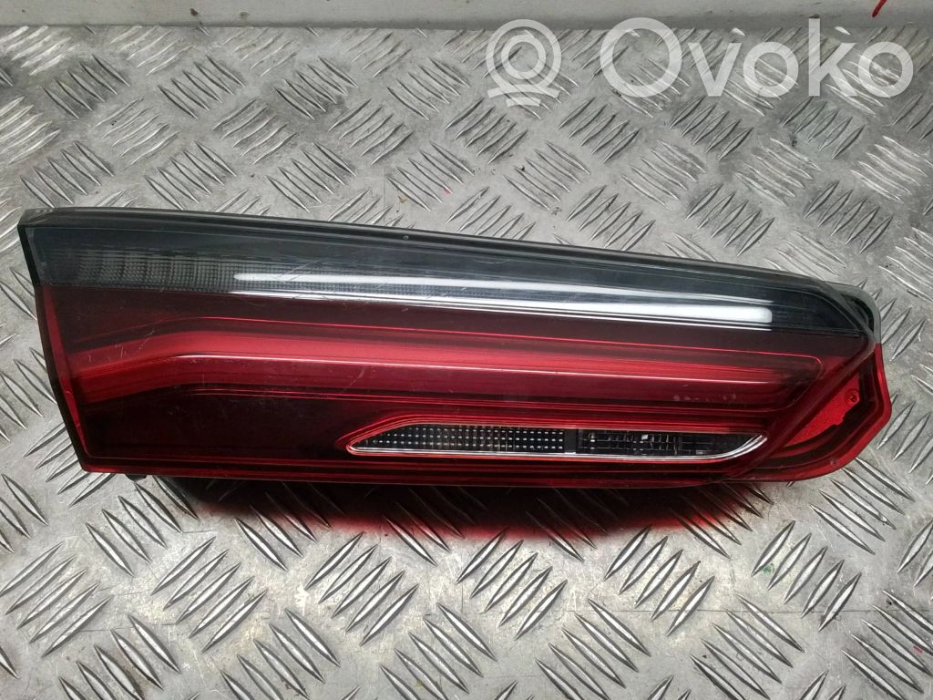 BMW 8 G16 Lampy tylnej klapy bagażnika 