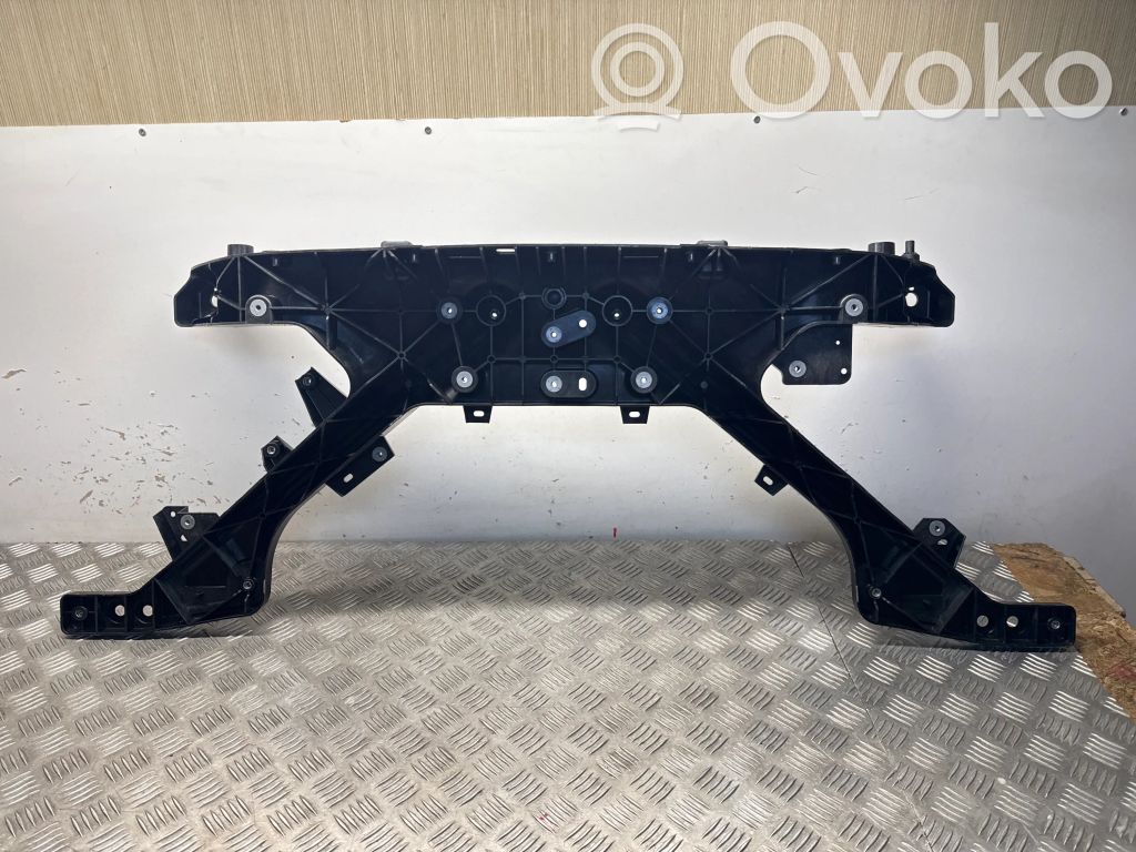 Tesla Model Y Pas przedni 