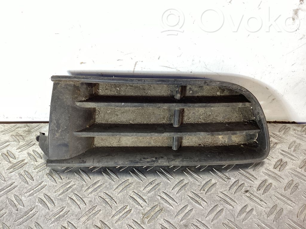 Volkswagen Polo Grilă inferioară bară față 