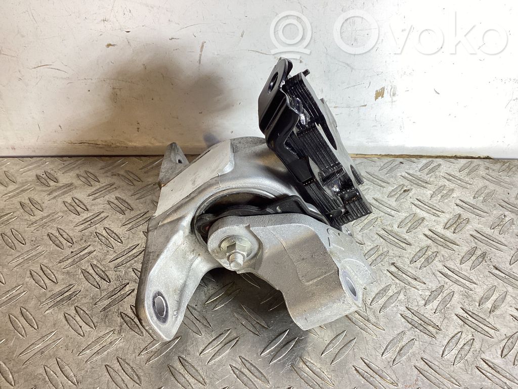 Engine mount bracket