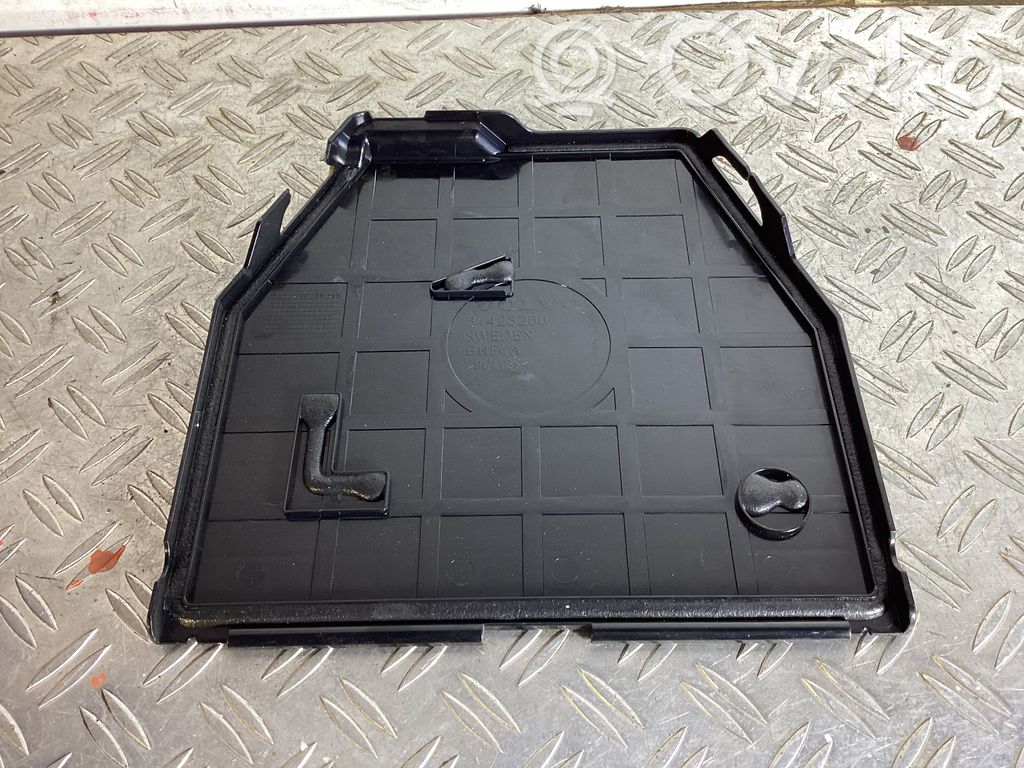 Volvo S90, V90 Other engine bay part 