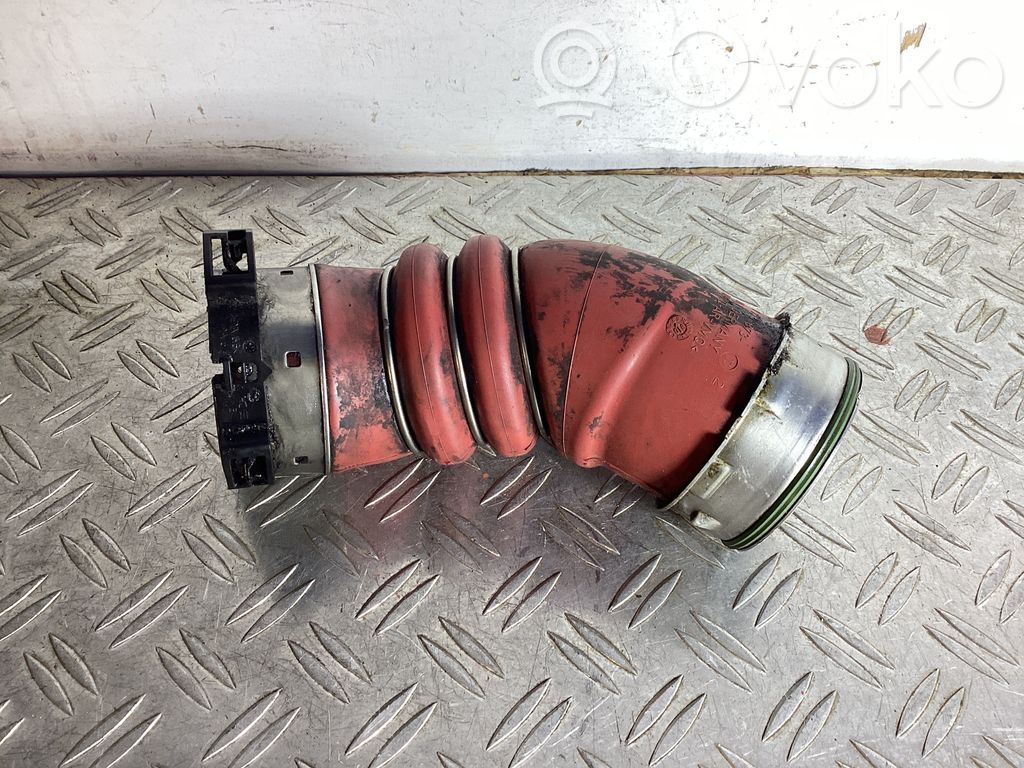 Intercooler hose/pipe   7799873