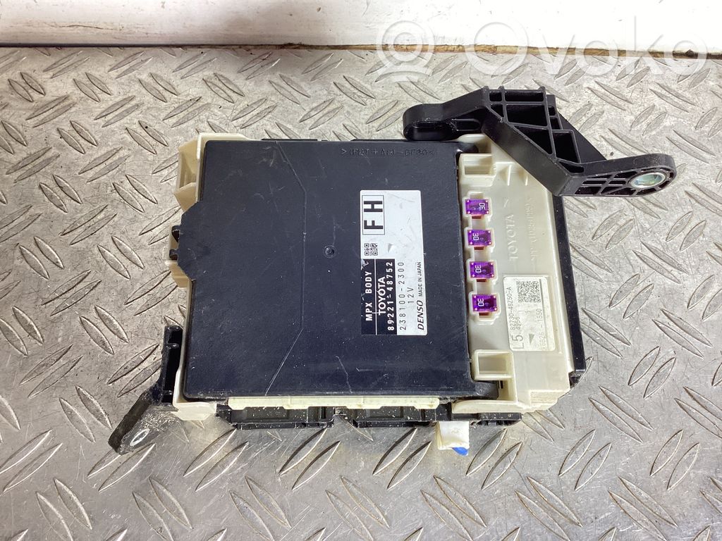 Lexus RX 450H Module de fusibles 