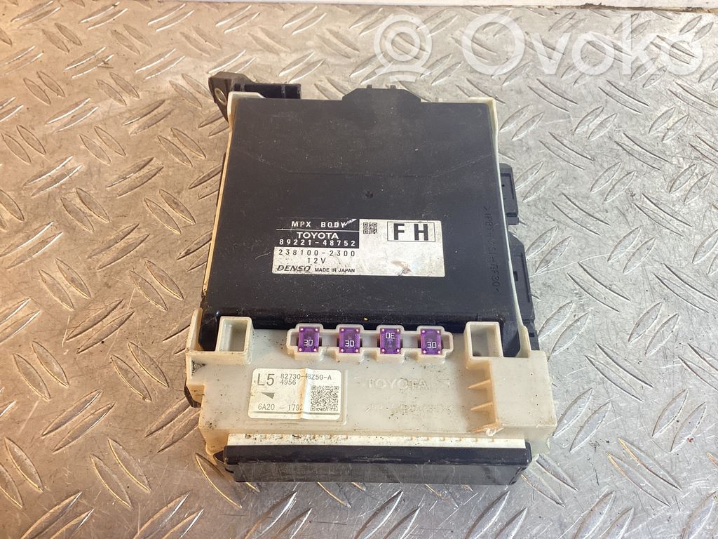 Lexus RX 450H Module de fusibles 