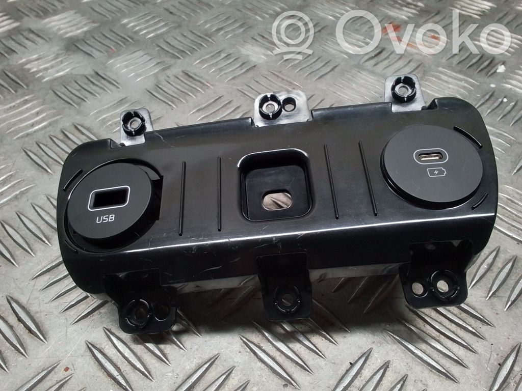 KIA EV6 USB socket connector 