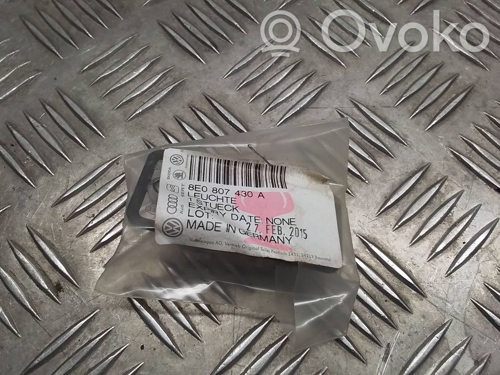 Audi A6 S6 C6 4F Éclairage de plaque d'immatriculation 