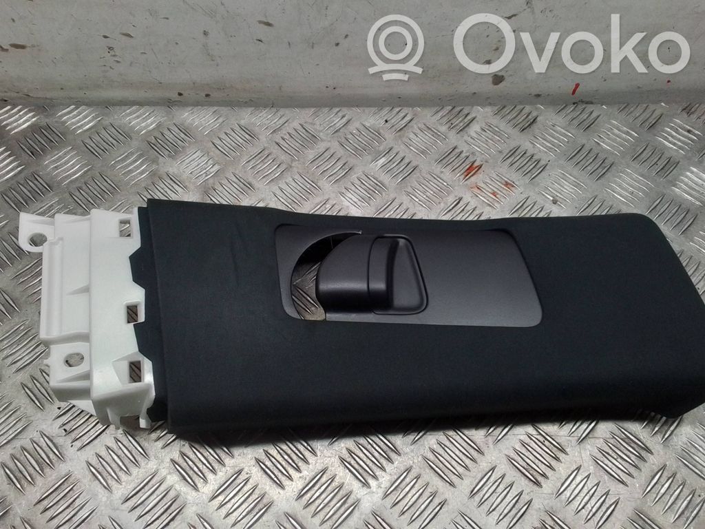 Lexus RX V Pilar (B) (superior) 