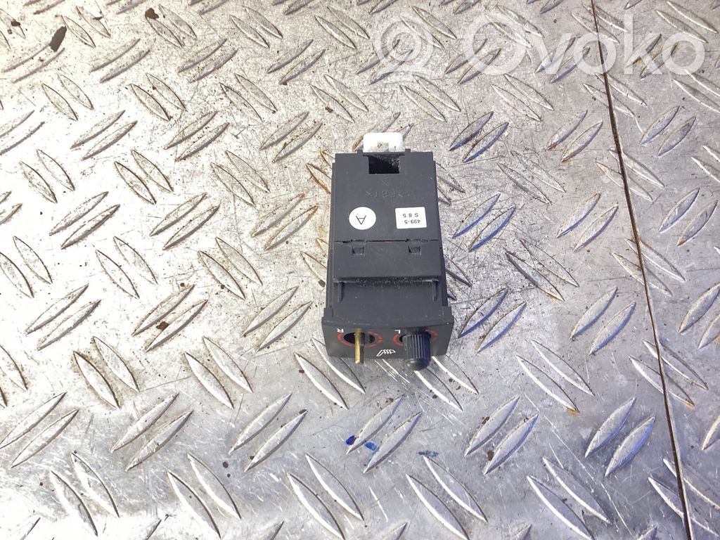 Toyota Land Cruiser (J200) Center console 