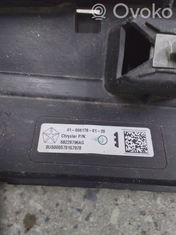 Chrysler Pacifica Liukuoven ohjainlaite/moduuli 
