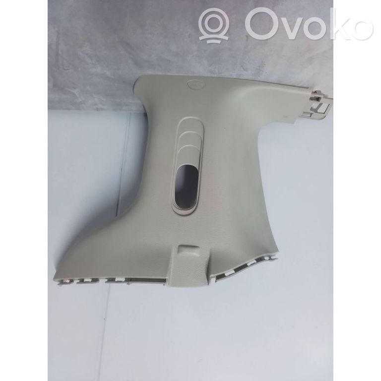 Chrysler Pacifica (C) pillar trim 