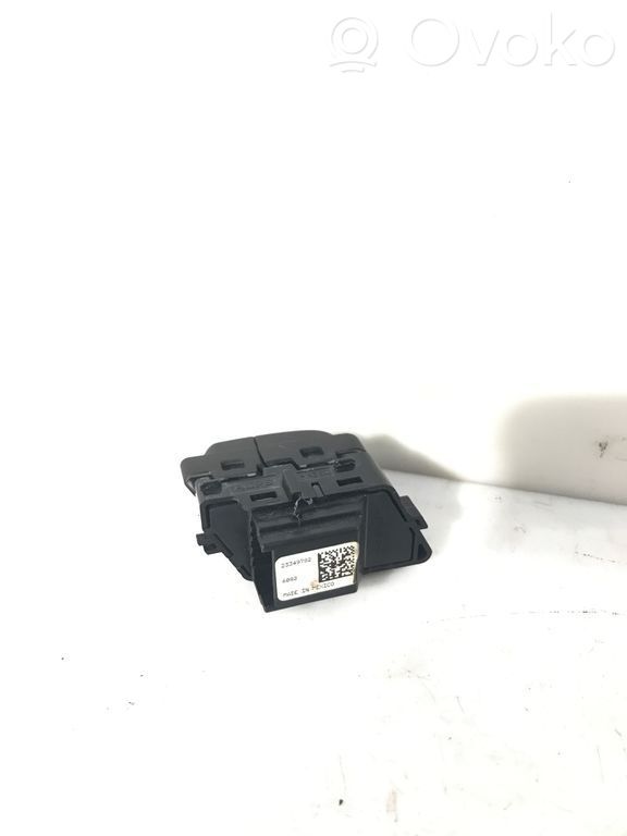 Central locking switch button   23349782