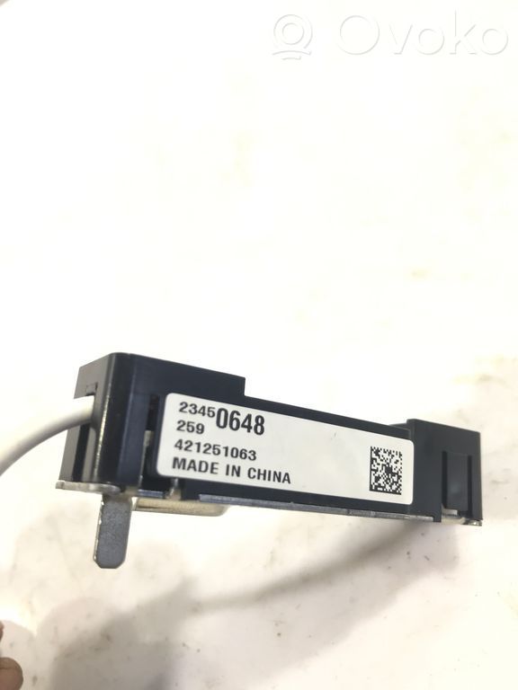 Chevrolet Camaro Radion antenni 