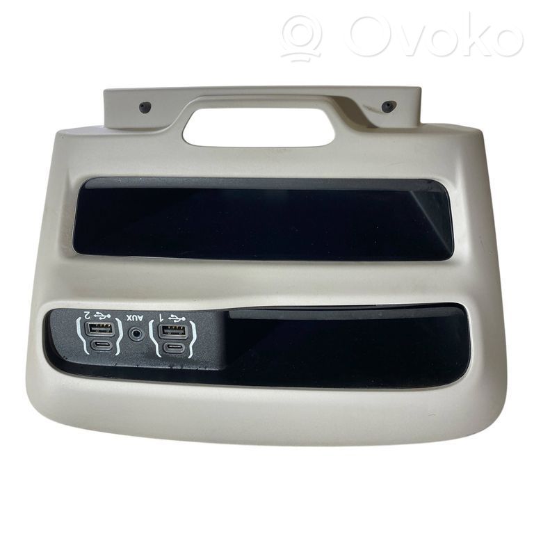 Chrysler Pacifica Glove box 