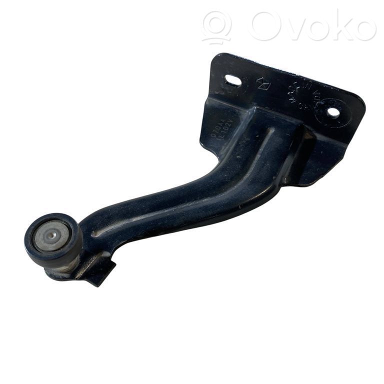 Chrysler Pacifica Sliding door upper roller guide/hinge 