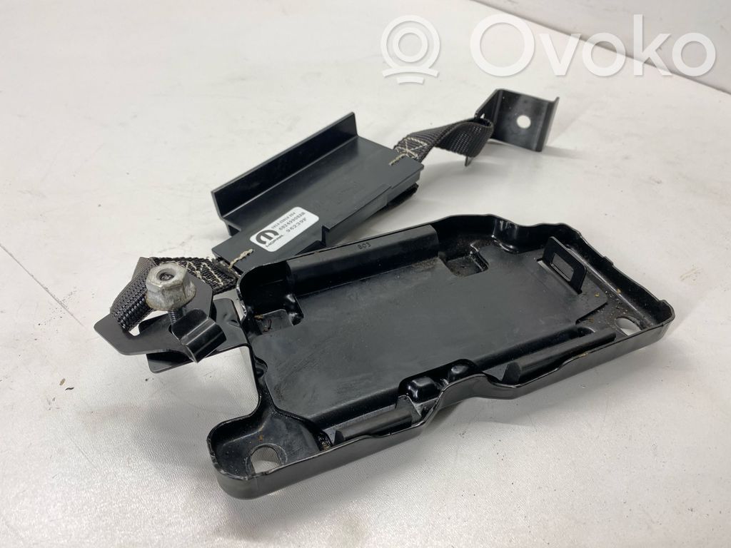 Jeep Grand Cherokee Battery tray 