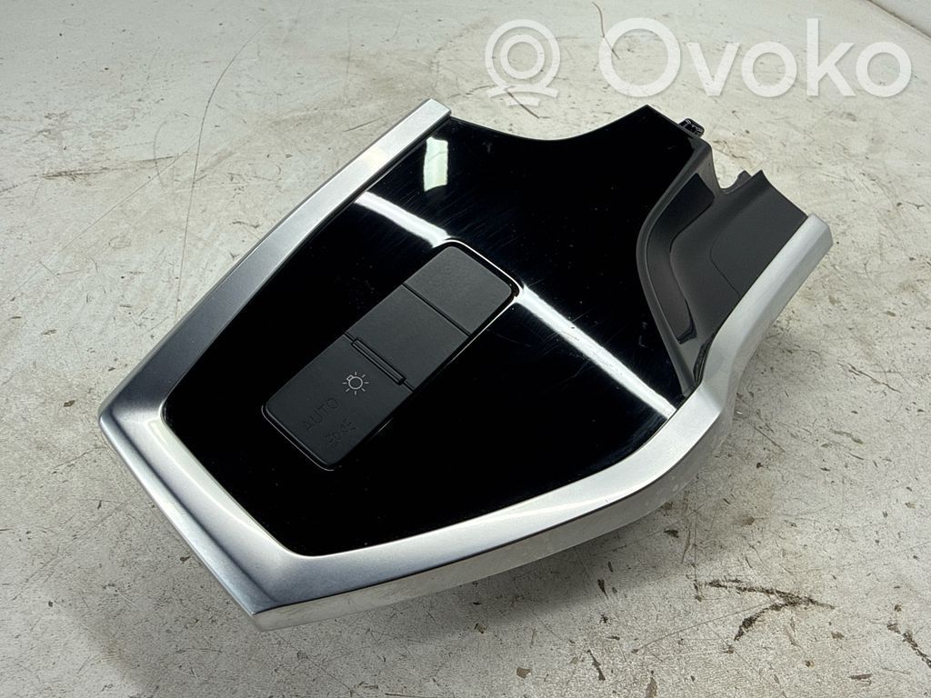 Audi Q3 F3 Panel trim 