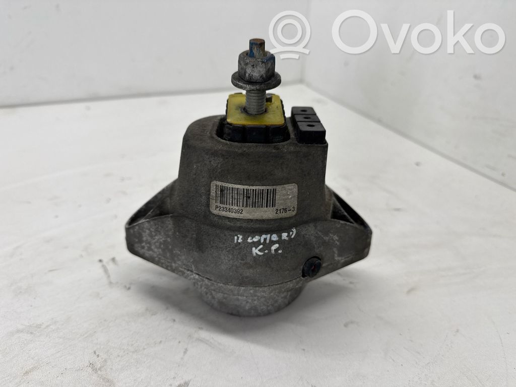 Chevrolet Camaro Engine mount bracket 