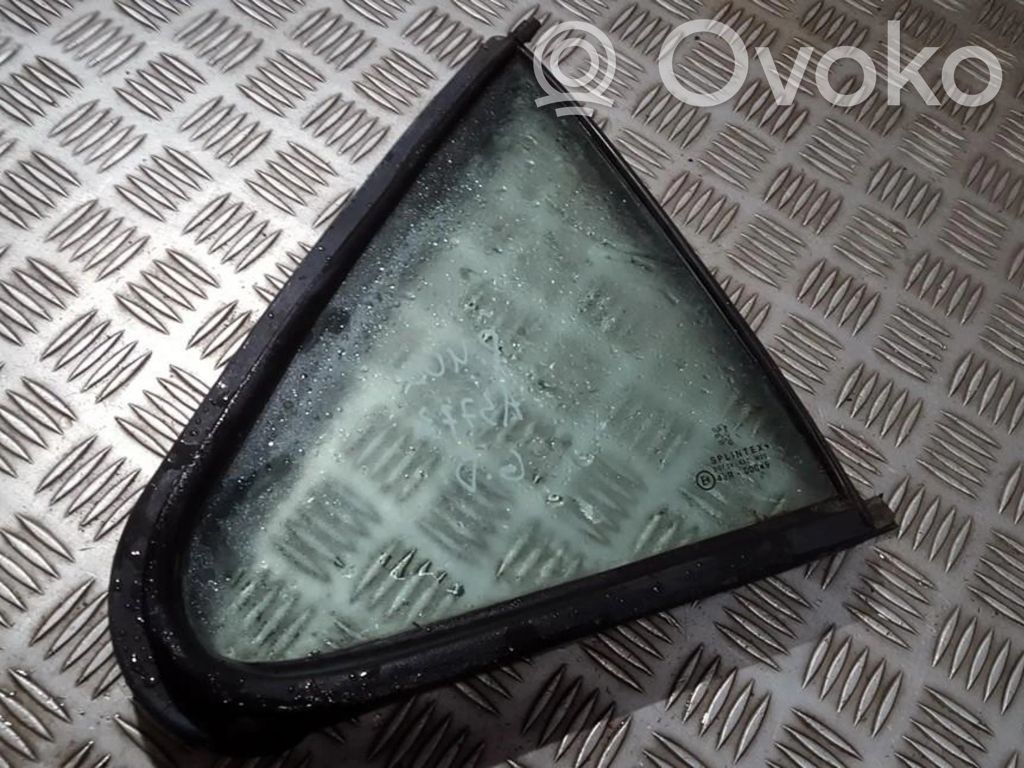 Ventanilla de ventilación de la puerta trasera