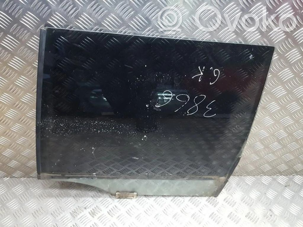 Luna de la puerta trasera