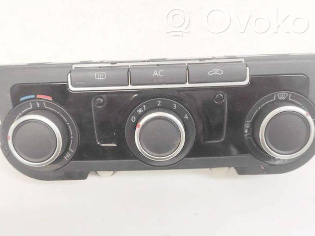 Volkswagen PASSAT B7 Centralina del climatizzatore