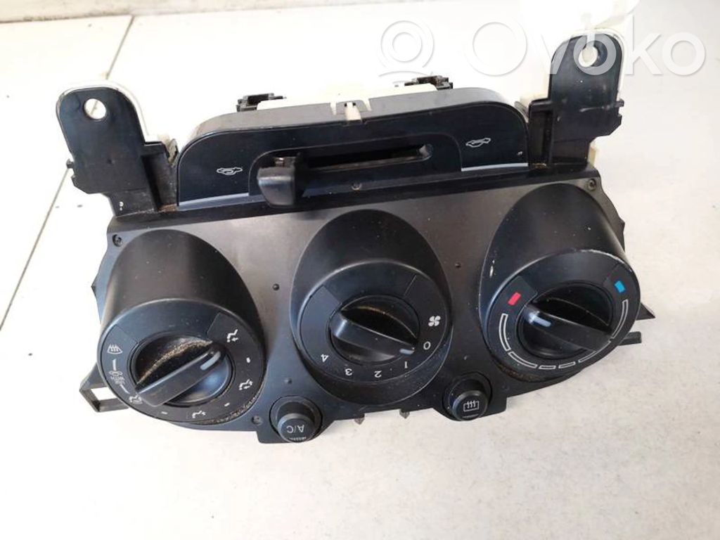 Mazda 2 Climate control unit 