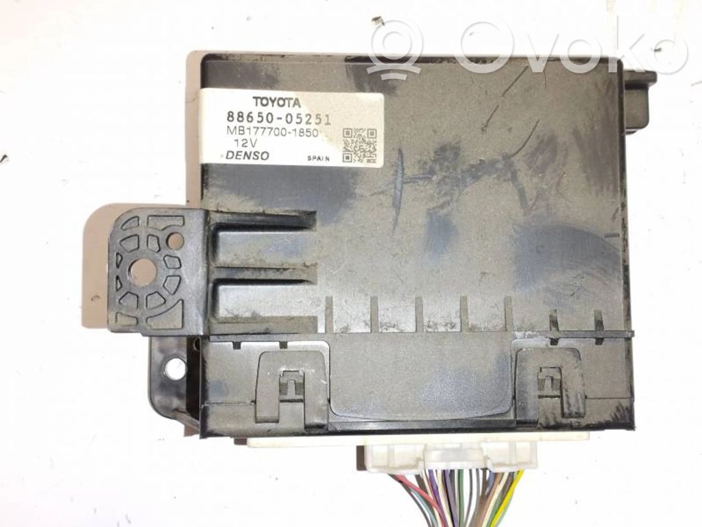 Toyota Avensis T270 Alte unități/module de control 