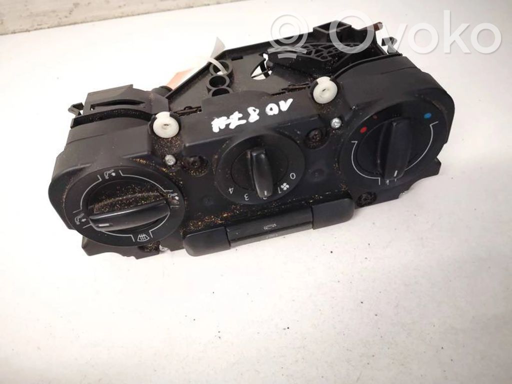 Volkswagen Caddy Climate control unit 