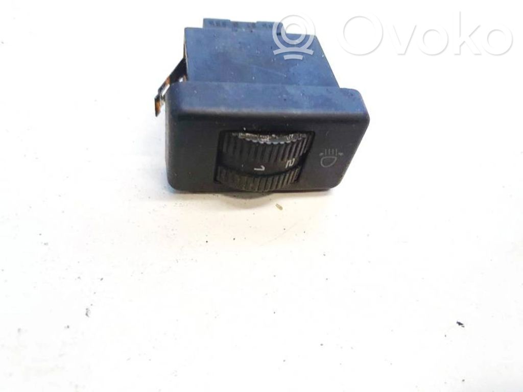 Volkswagen PASSAT B3 Comutator control nivel faruri 