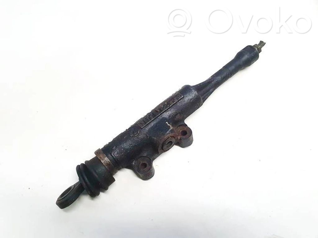 BMW 3 E30 Cilindro maestro de embrague 