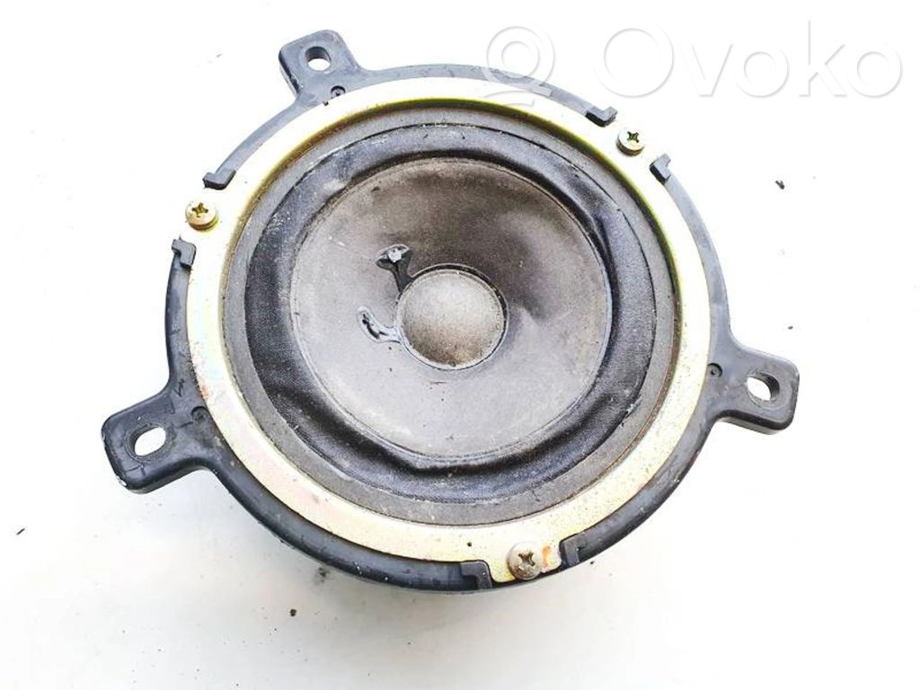 Altavoz de la puerta delantera