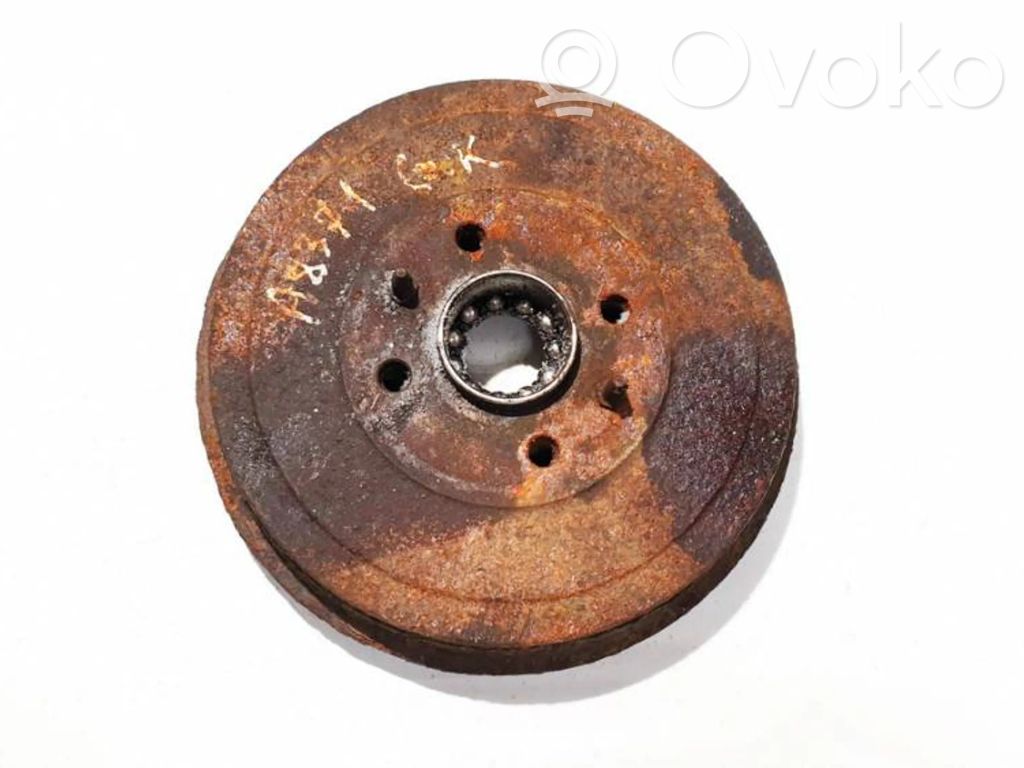 Drum brake (rear)