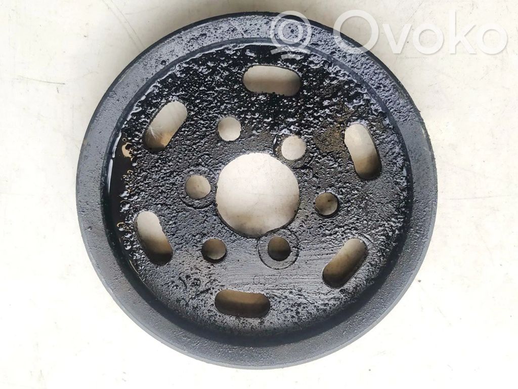 Ohjaustehostimen pumpun hihnapyörä   038145255D,038145255D