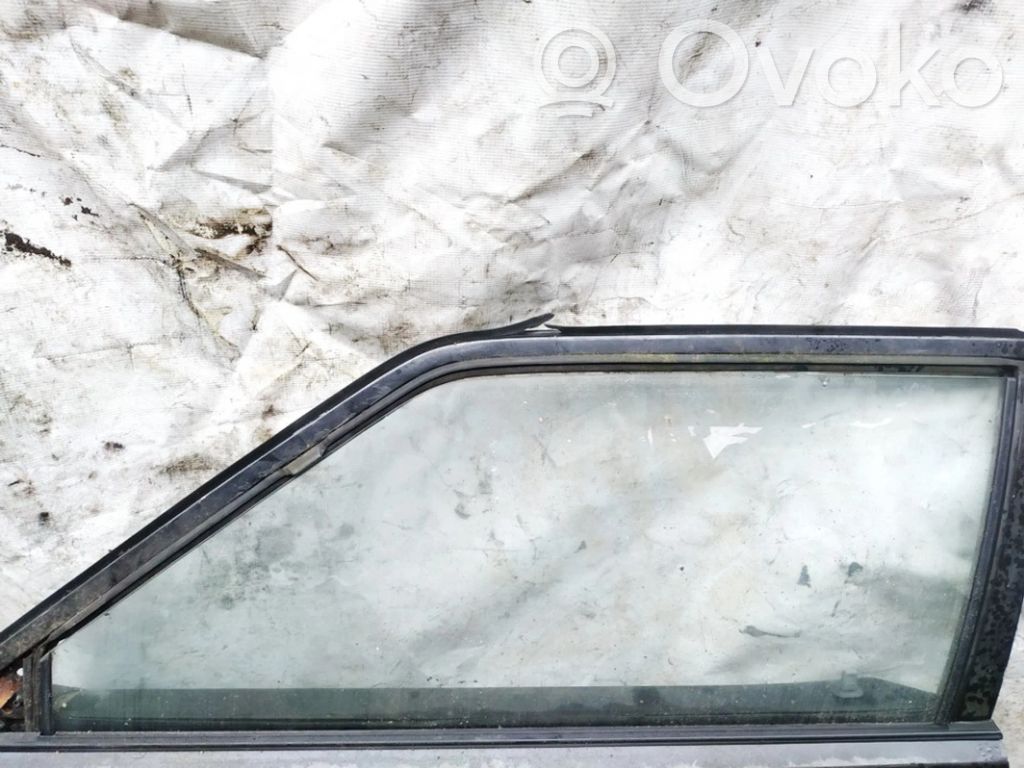 Nissan Sunny Geam ușă față patru uși 