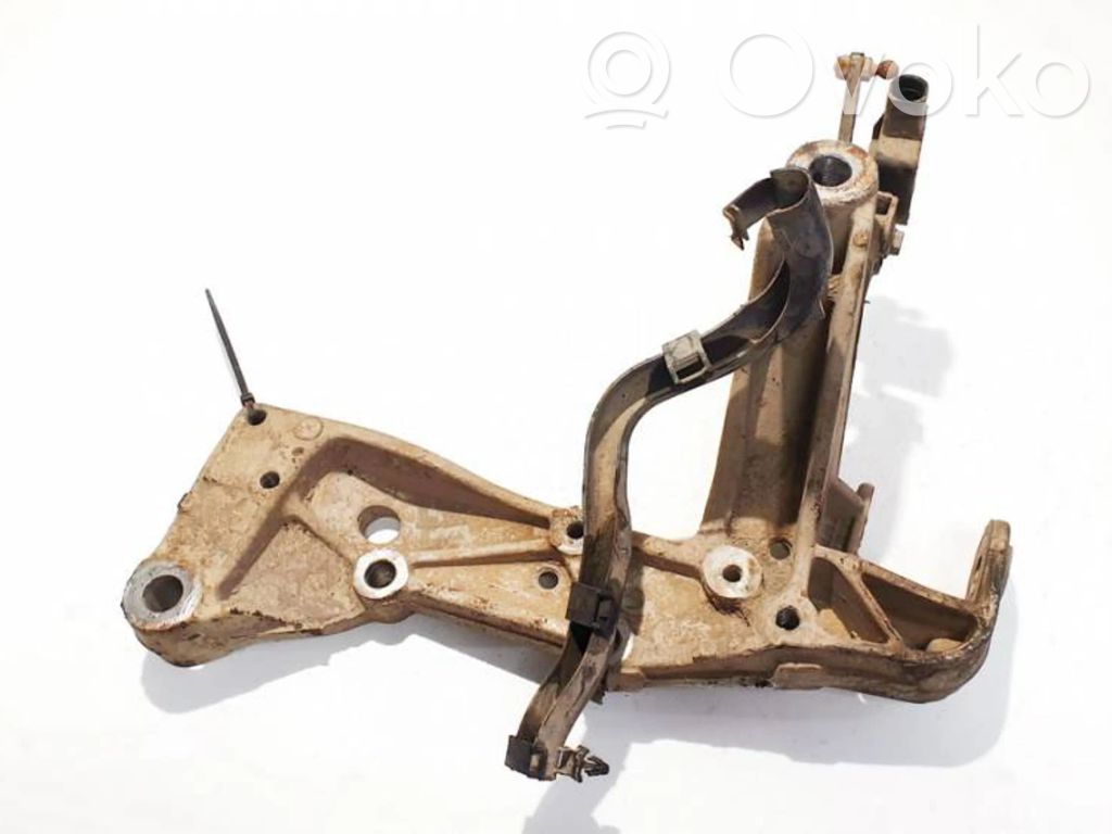 Skoda Octavia Mk2 (1Z) Braccio di controllo sospensione anteriore inferiore/braccio oscillante