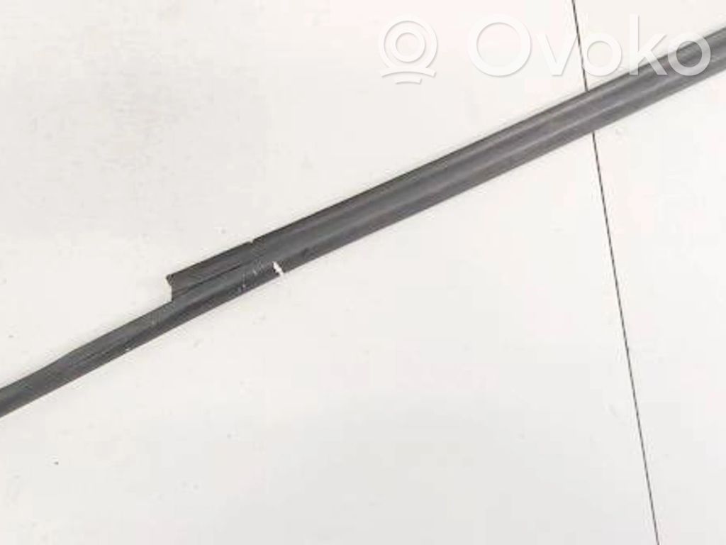 Opel Meriva A Listwa / Uszczelka szyby drzwi 
