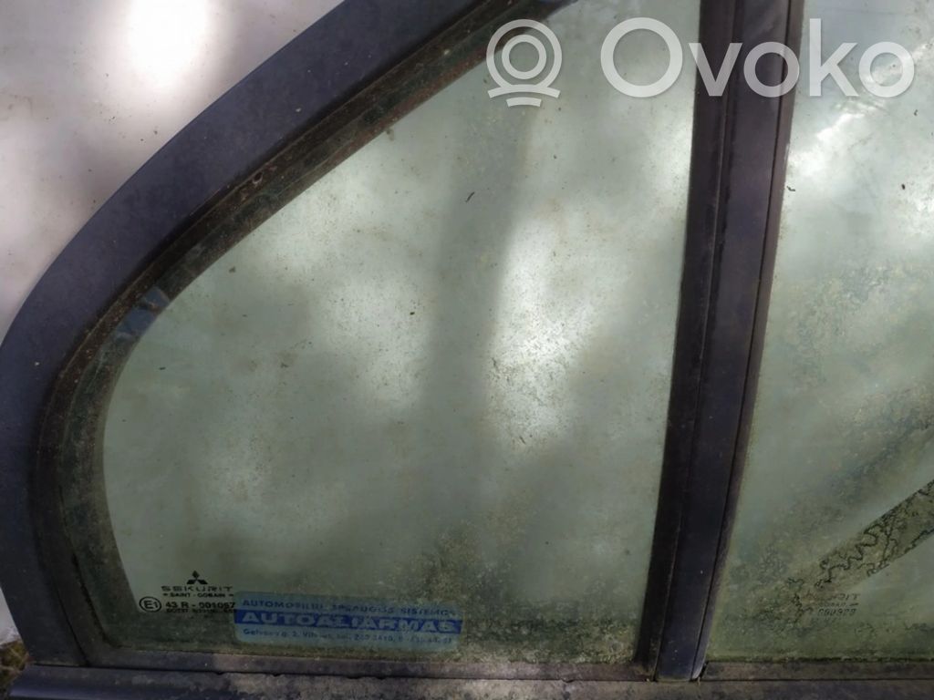 Ventanilla de ventilación de la puerta trasera