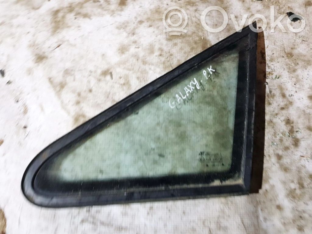 Front triangle window/glass