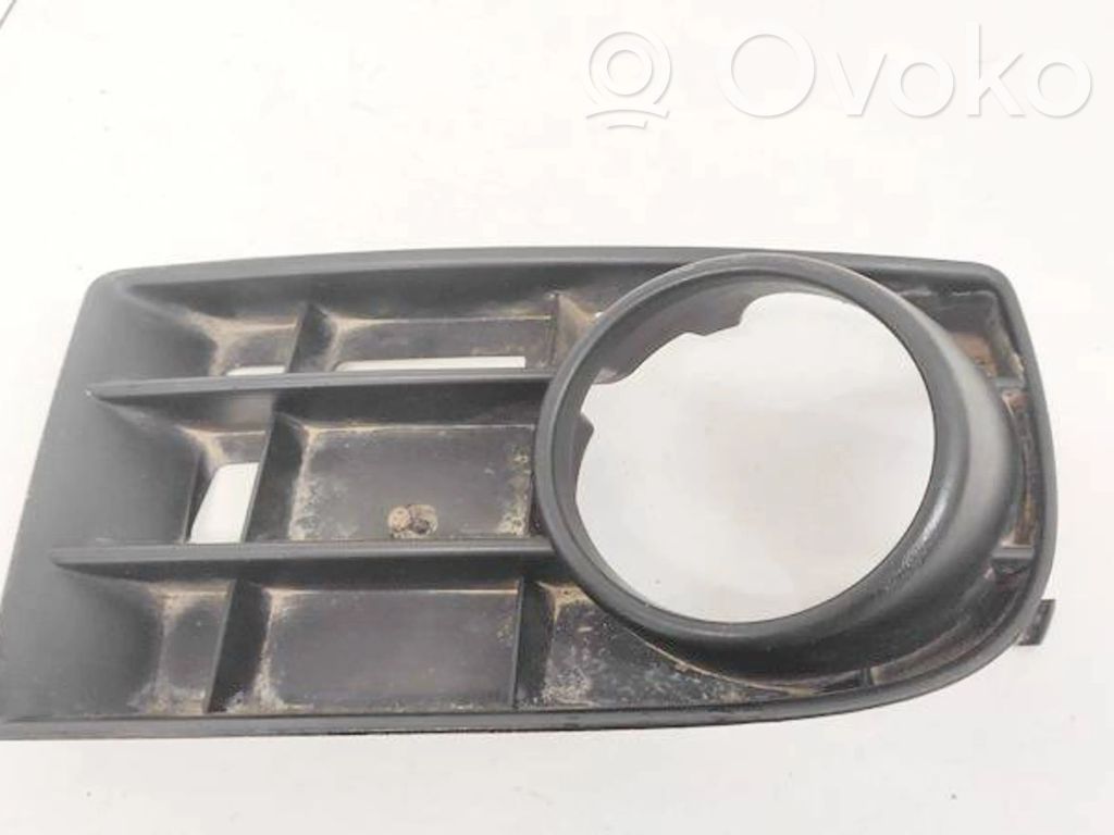 Volkswagen Golf V Mascherina inferiore del paraurti anteriore 