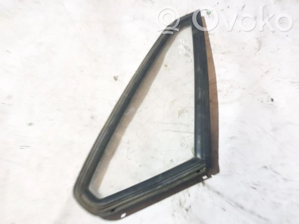 Vidrio lateral trasero