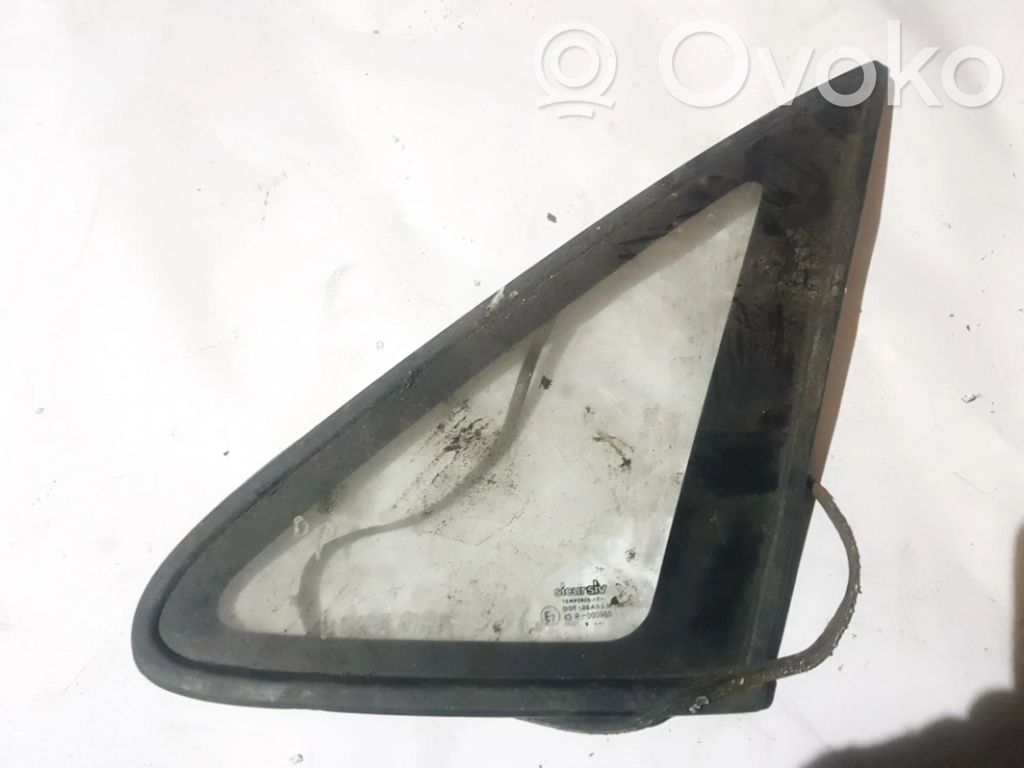 Vidrio lateral trasero