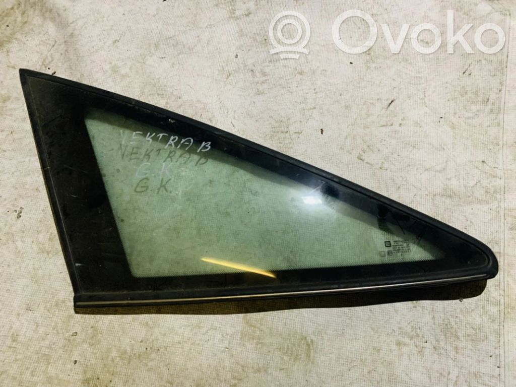 Rear side window