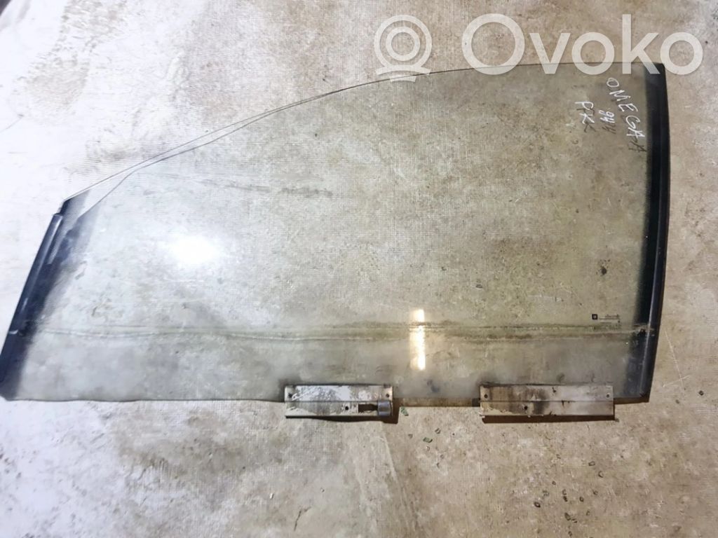 Opel Omega B1 Geam ușă față patru uși 