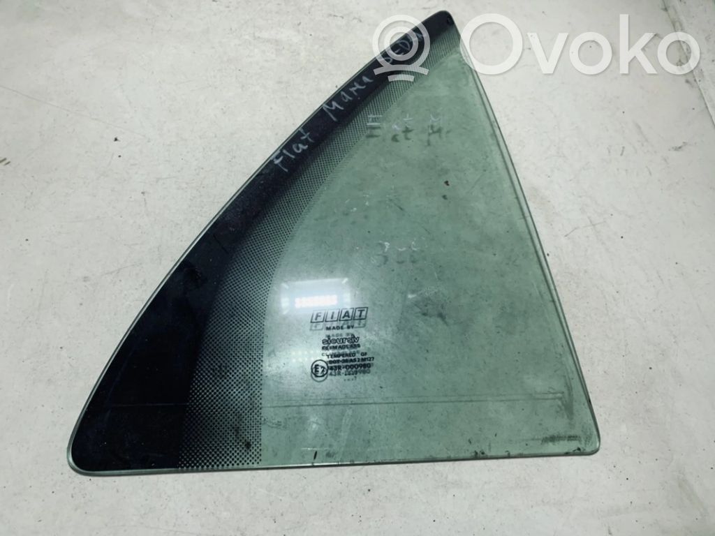 Ventanilla de ventilación de la puerta trasera