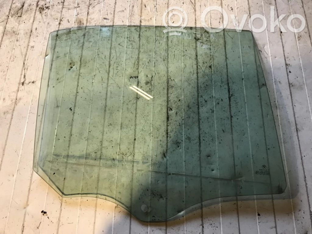 Fenster Scheibe Tür hinten
