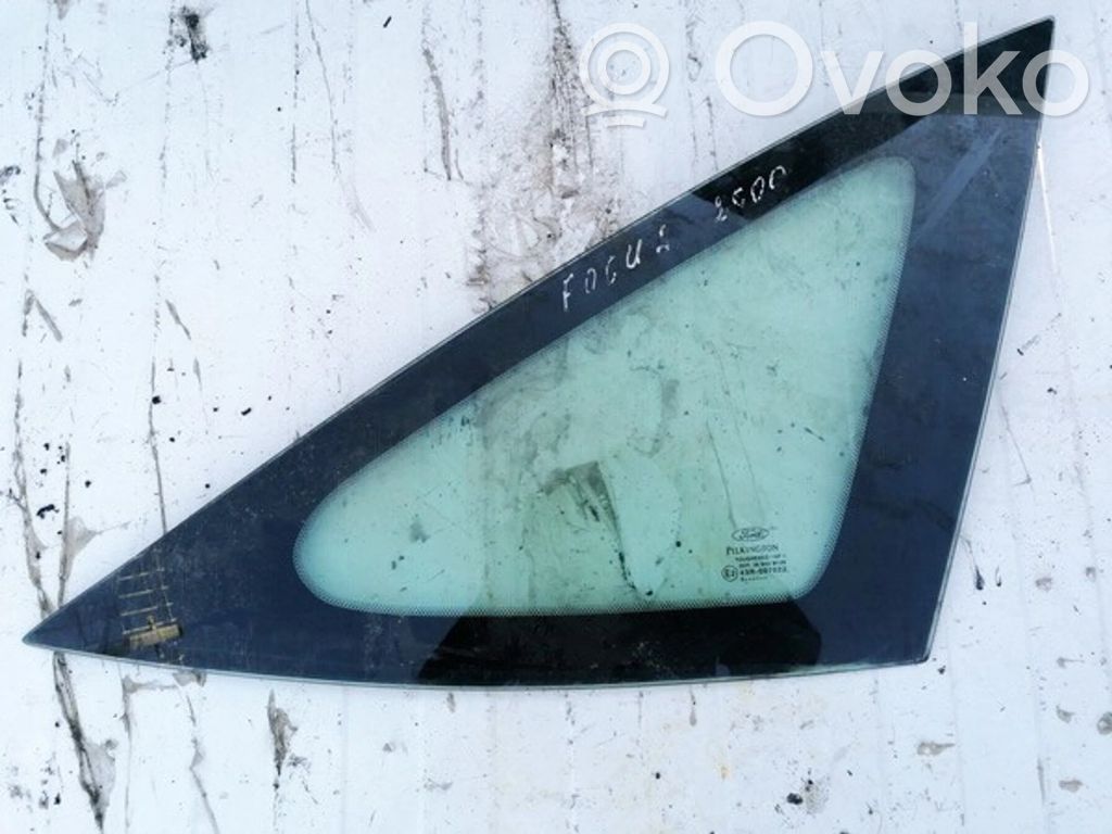 Rear side window