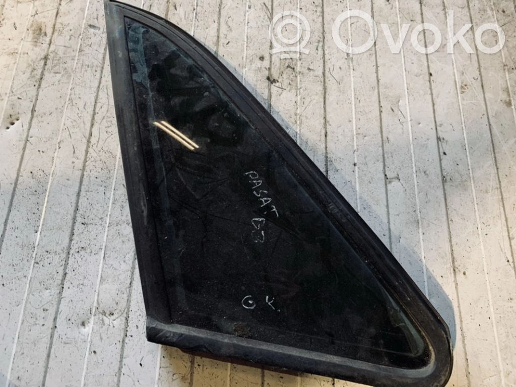Rear side window